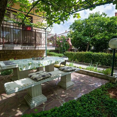 Apartments Marija Porec Bagian luar foto