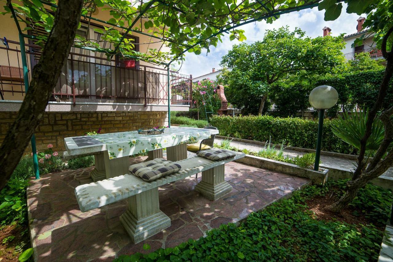 Apartments Marija Porec Bagian luar foto
