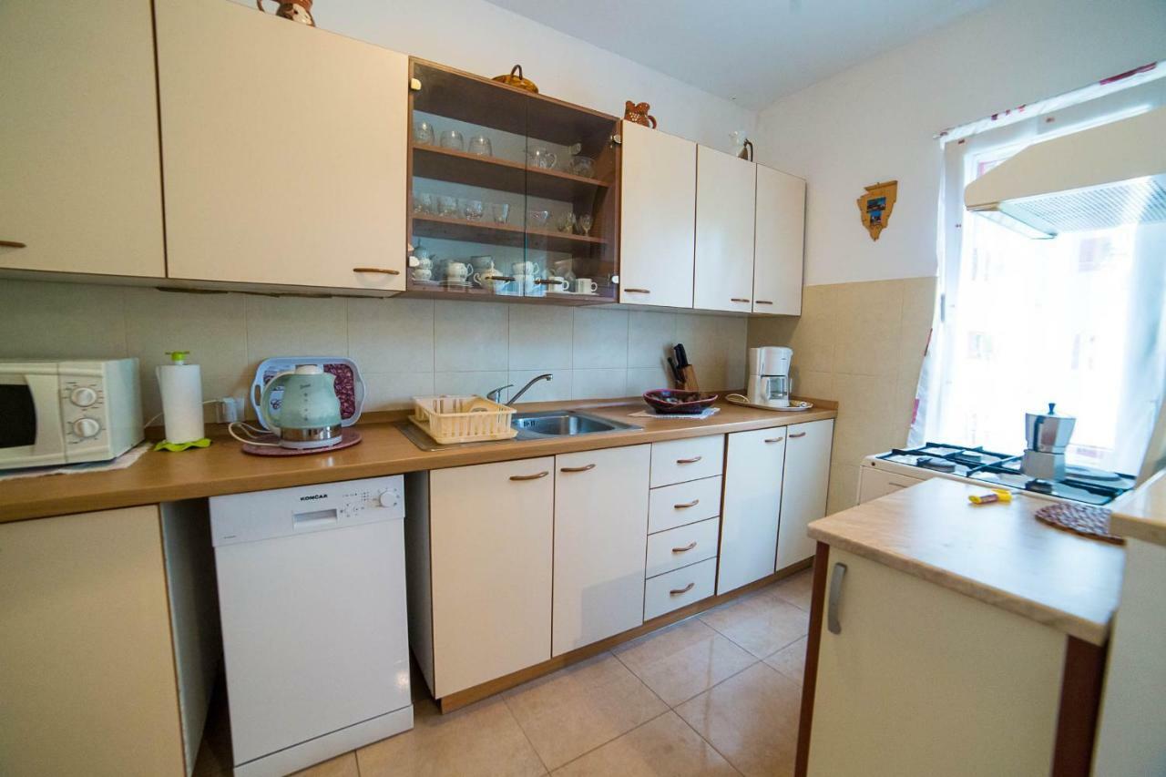 Apartments Marija Porec Bagian luar foto