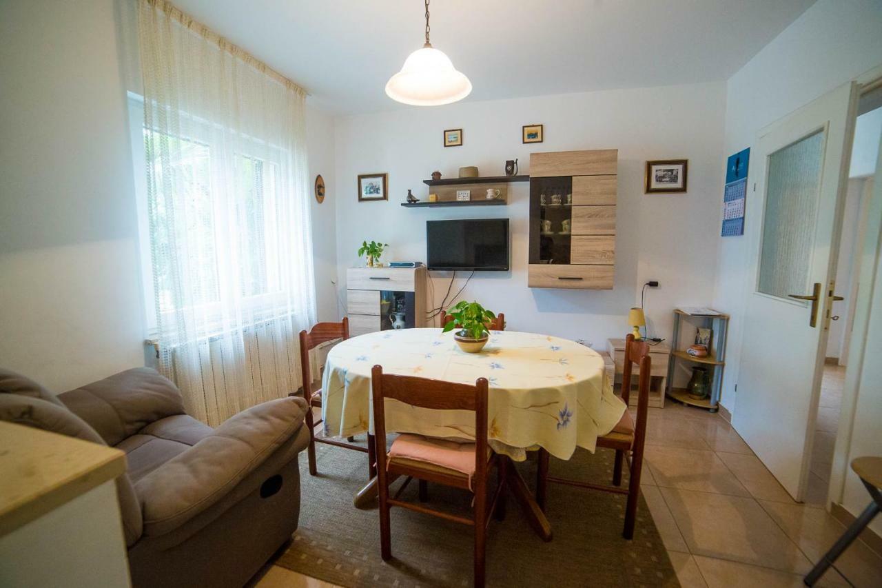 Apartments Marija Porec Bagian luar foto