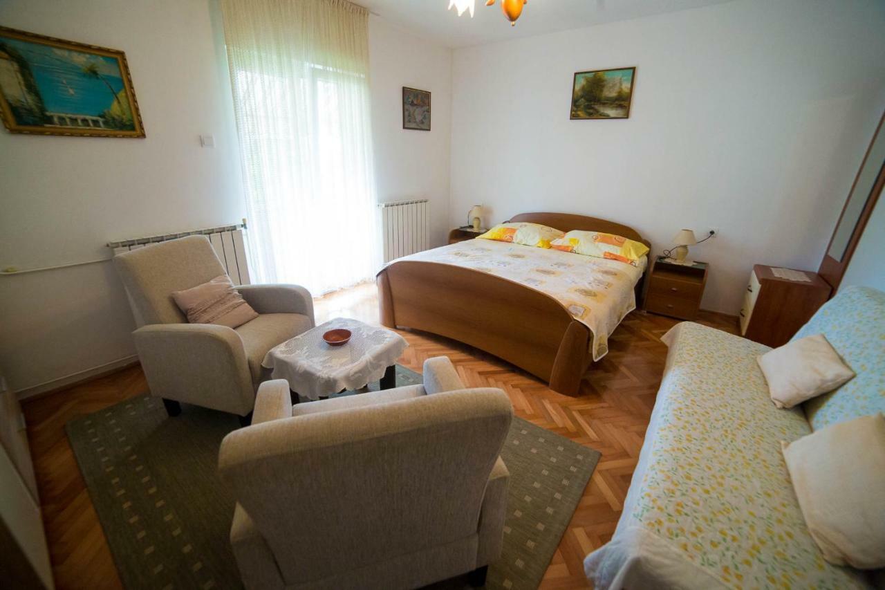 Apartments Marija Porec Bagian luar foto