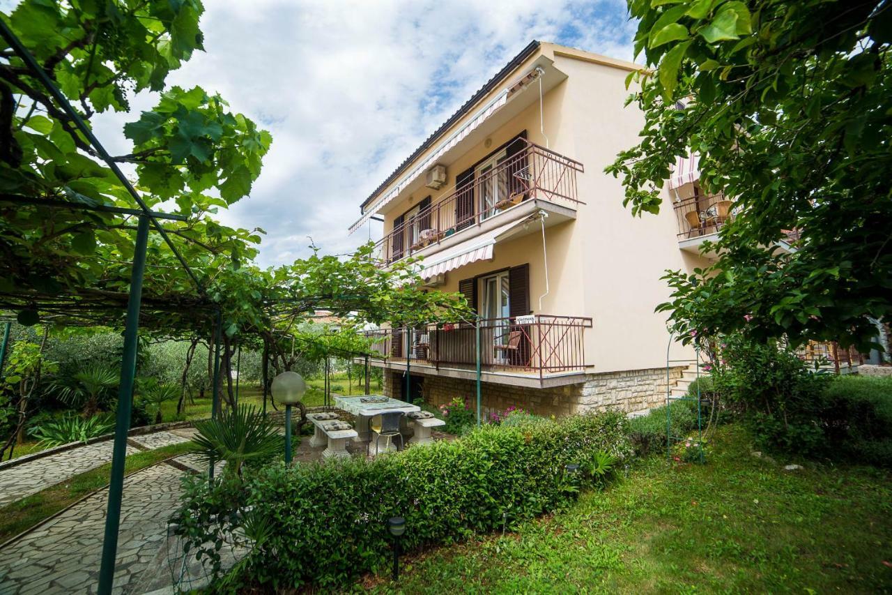 Apartments Marija Porec Bagian luar foto