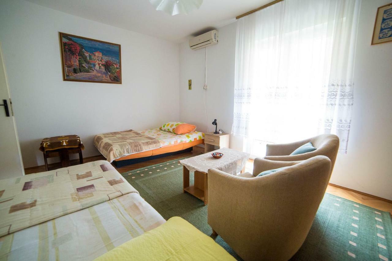 Apartments Marija Porec Bagian luar foto