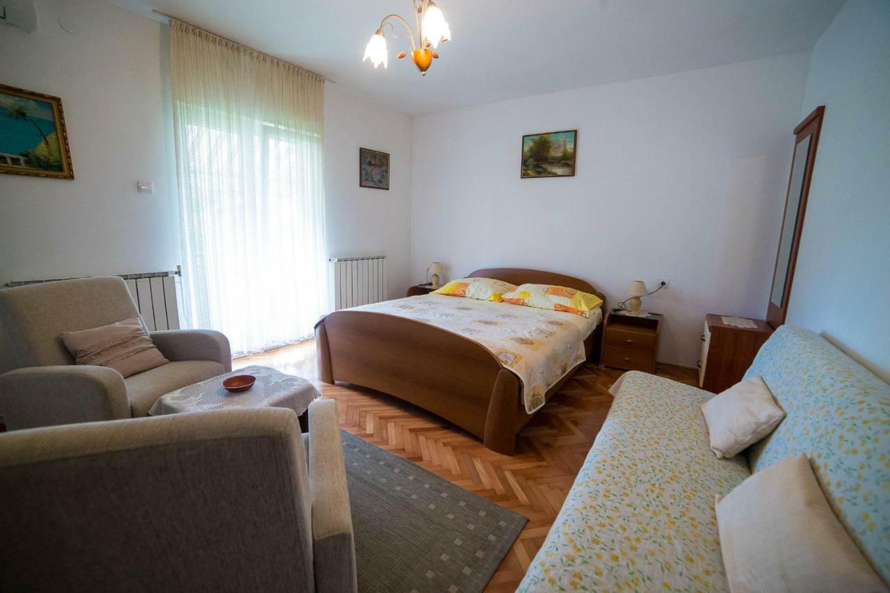 Apartments Marija Porec Bagian luar foto