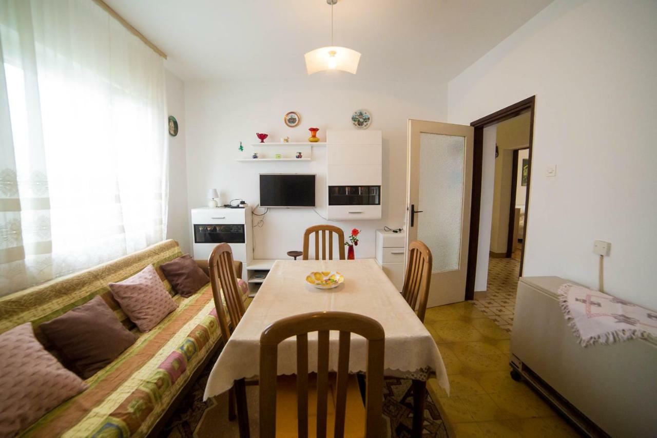 Apartments Marija Porec Bagian luar foto